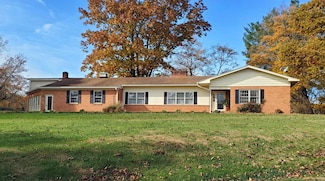 43 Stoneview Cir, Lexington, VA 24450