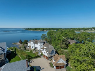 25 Tokeneke Trail, Darien, CT 06820