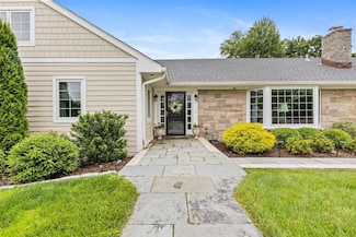 56 Morris Ln S, Scarsdale, NY 10583