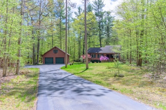 81 Evergreen Ln, Jay, NY 12941