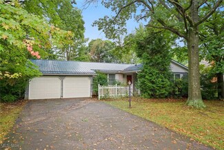 1238 Goldfinch Trail, Stow, OH 44224