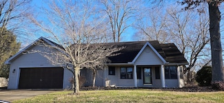 1546 Ridgeway Rd, Aberdeen, OH 45101