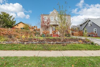 237 N Melrose Ave, Elgin, IL 60123