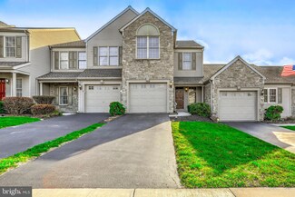 1936 Deer Run Dr, Hummelstown, PA 17036