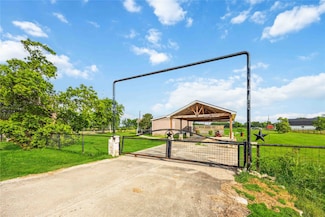 8907 County Road 511, Rosharon, TX 77583