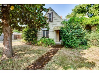 1560 Robert St, Eugene, OR 97402