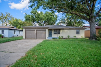 3328 Hedrick St, Fort Worth, TX 76111