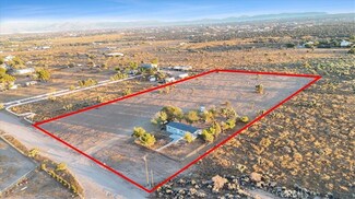 8969 Hollister Rd, Phelan, CA 92371