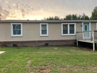 122 Elizabeth Rd, Gaffney, SC 29341