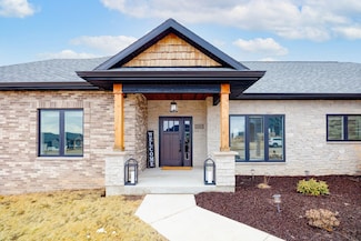 2001 Arbor Ridge Way, Janesville, WI 53548