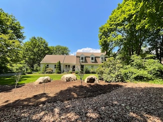 216 N Falmouth Hwy, North Falmouth, MA 02556