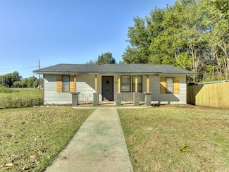 811 N Admire Ave, El Reno, OK 73036