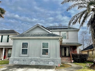 13700 N Cavelier Dr, New Orleans, LA 70129