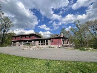 88 Green Ln, Ridgefield, CT 06877