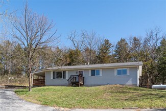 1030 Ecko Ln, Washington, MO 63090