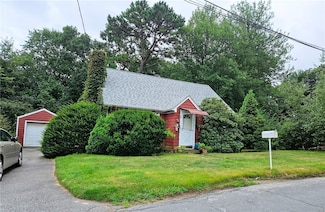 10 Palmer St, Greenville, RI 02828