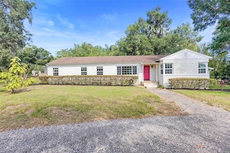 611 N Garfield Ave, Deland, FL 32724