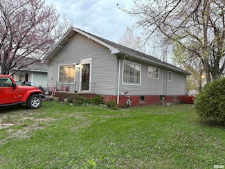 210 N Gardner St, West Frankfort, IL 62896
