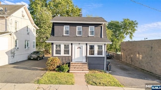 16 Palisade Ave, Bergenfield, NJ 07621