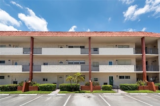 9823 S Hollybrook Lake Dr Unit 105, Pembroke Pines, FL 33025
