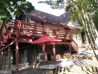 490 River Park Ln, Bluemont, VA 20135