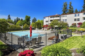 8516 196th St SW Unit 201, Edmonds, WA 98026