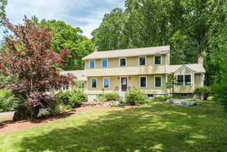 9 Cot Hill Rd, Bedford, MA 01730