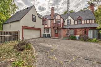 321 W 3rd St, Ottawa, KS 66067
