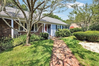 19 Babbling Brook Rd, Centerville, MA 02632