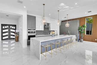 12300 Rhino Oaks Dr, Davie, FL 33325