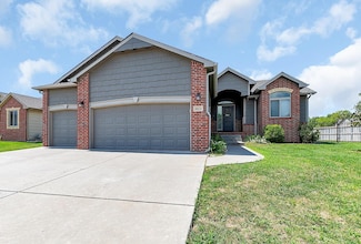 8824 N Saddlebrook Ct, Park City, KS 67147