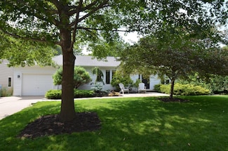 406 Tyler Ave S, Hopkins, MN 55343