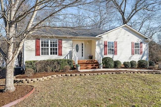 945 Morningside Dr, Cookeville, TN 38501