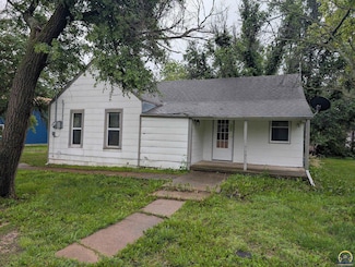 205 E Attendorn St, Olpe, KS 66865