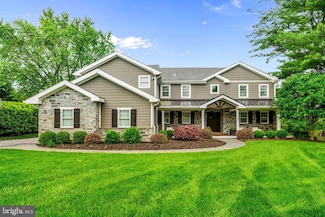 864 Monteith Dr, Wayne, PA 19087