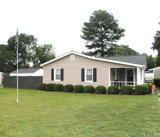 828 Marshall St, Roanoke Rapids, NC 27870