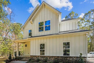5139 Kings Pinnacle Dr, Kings Mountain, NC 28086
