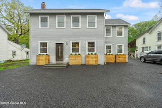 54 Grove St, Cairo, NY 12413