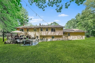 6 Sierra Dr, Chelmsford, MA 01824