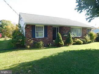 213 S Main St, Yeagertown, PA 17099