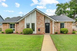 2722 Field Line Dr, Sugar Land, TX 77479