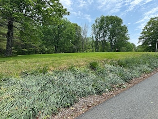3 Weaver Farm Rd, Rutland, MA 01543