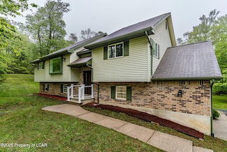 9189 Wilson Ct, Tobyhanna, PA 18466