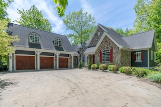 10543 Lakeshore Dr, West Olive, MI 49460
