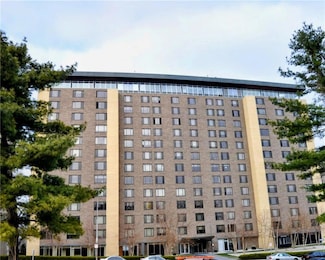 600 E 8th St Unit 5D, Kansas City, MO 64106