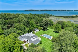 204 Centre Island Rd, Oyster Bay, NY 11771