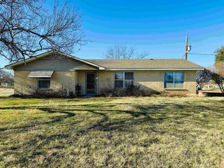 515 Rees St, Tow, TX 78672