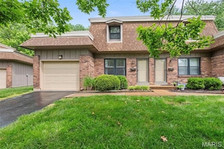 2497 Dordogne Dr Unit 59A, Maryland Heights, MO 63043