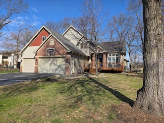 2467 Cloud Dr NE, Minneapolis, MN 55449