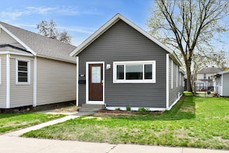 657 E 2nd St, Winona, MN 55987